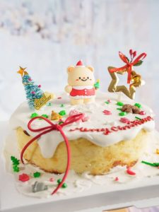 6” Teddy bear christmas basque cake