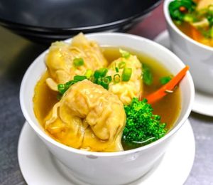 15. Starter Wonton Soup (Hoanh Thanh Sup Cai Tuou)
