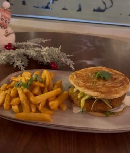 Smashed lacha burger – Aloo tikki