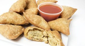 Medium Vegetable Samosa (10 Pcs)