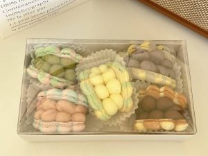 shell design macaroons