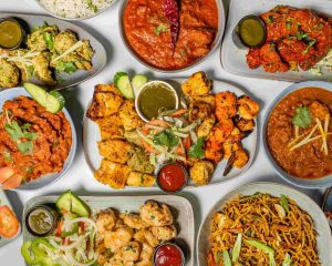 Royal Heritage Indian Lounge & Grill ( 17 Ave)